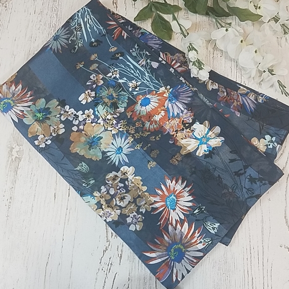 Kitara Oversized Silky Scarf NWT - Picture 1 of 7